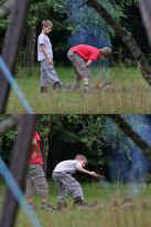 Jannis und Kasimir kokeln